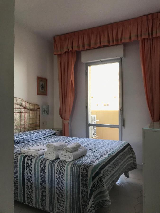Estudios Y Apartamentos Benal Beach 베날마데나코스타 외부 사진